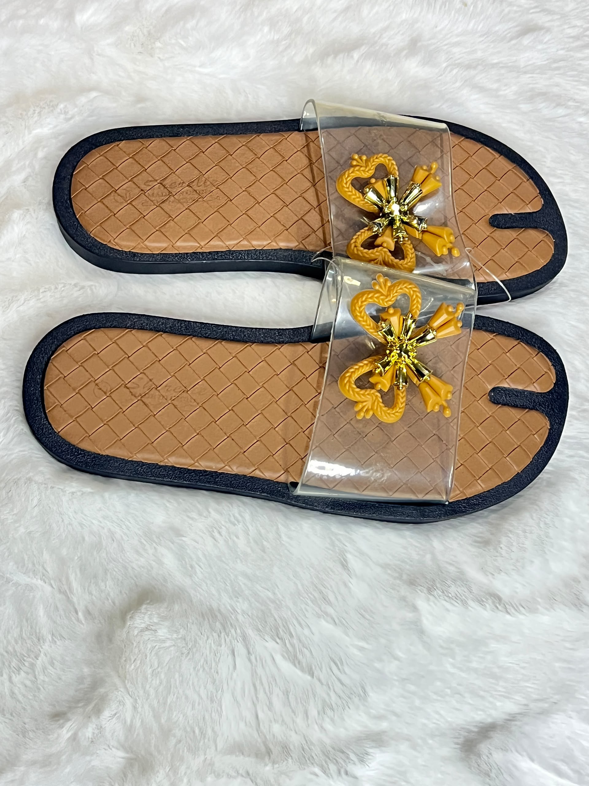 Flat side sandles