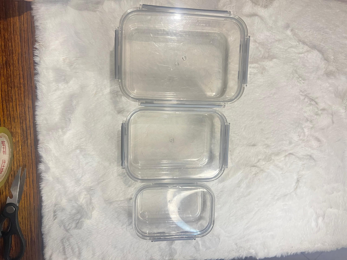 Set of 3  medium clear  containers