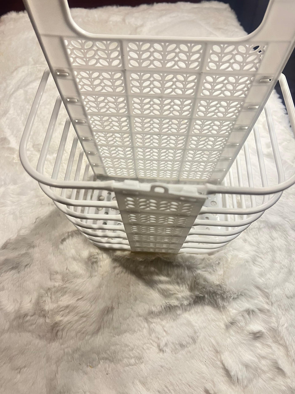 White plastic 5-tier hanging shelf