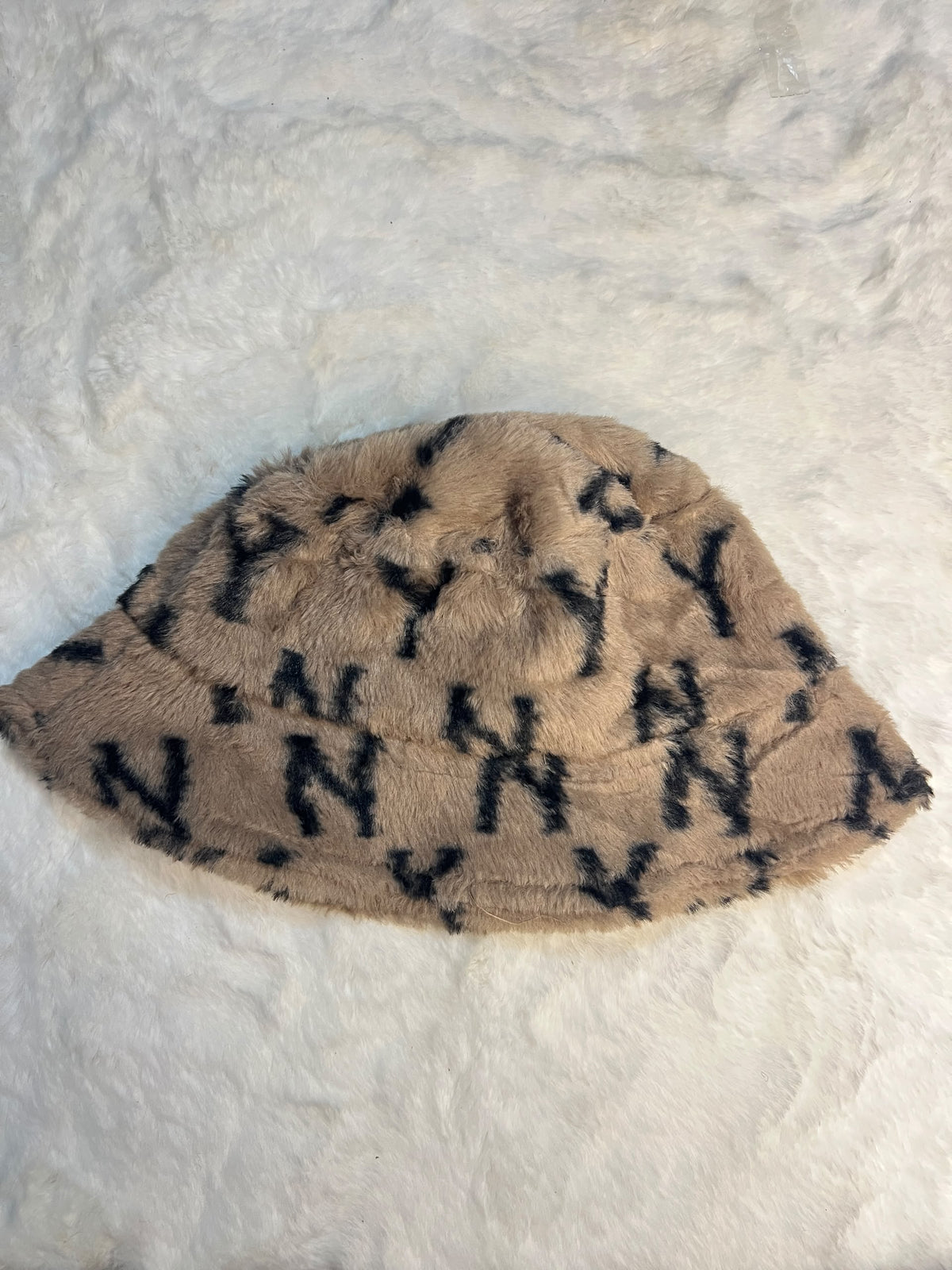 Bucket hat