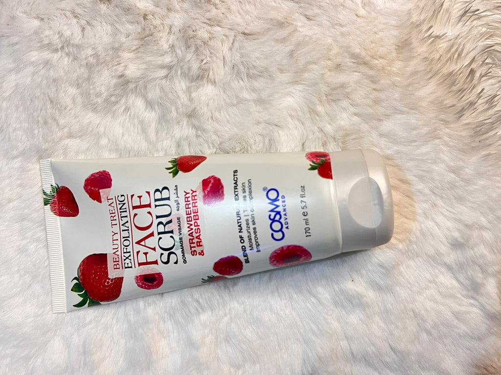 Cosmo face scrub  strawberry &raspberry