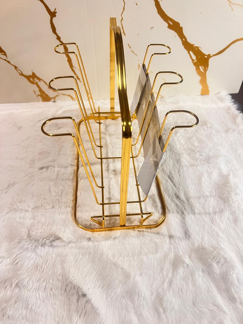 Gold metal   cup 6 holder