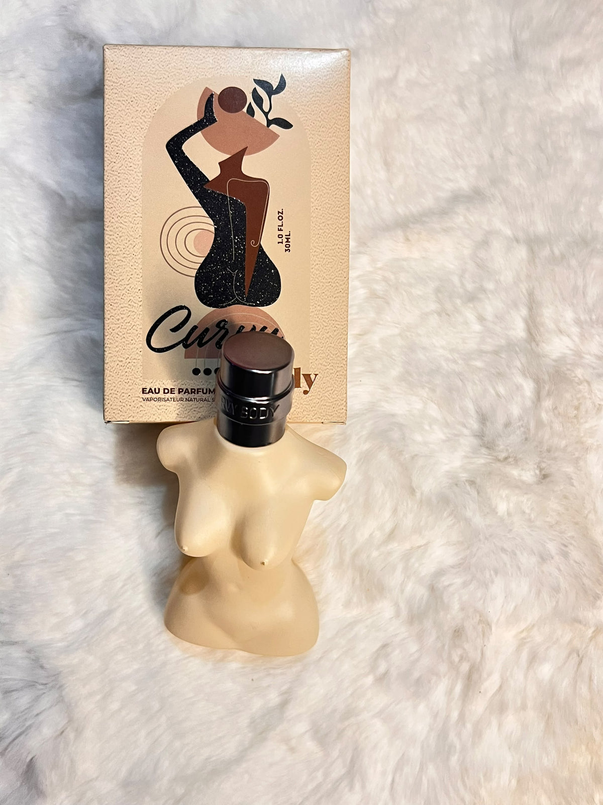 Curvy body and 'Eau de Parfum'.