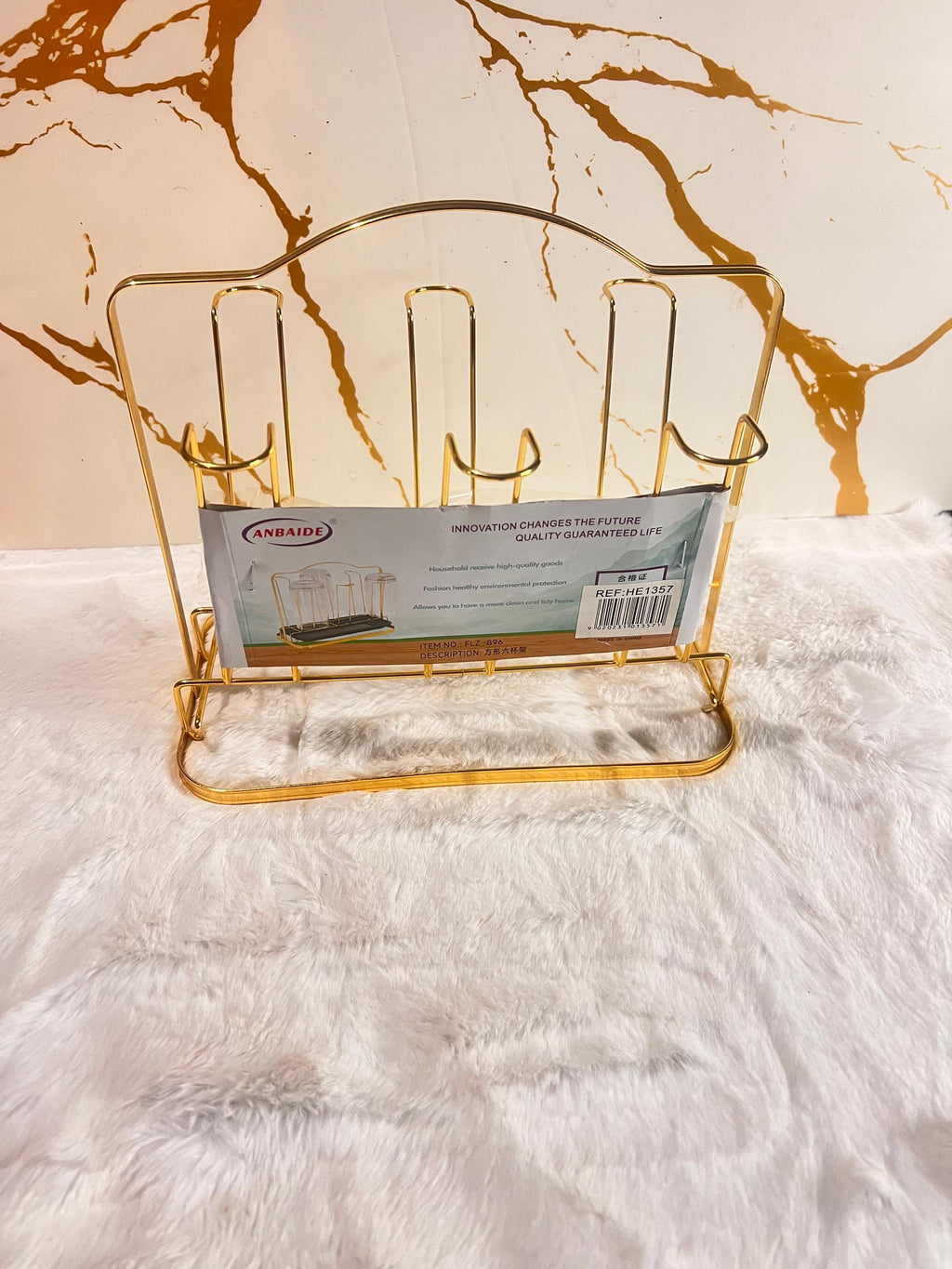 Gold metal   cup 6 holder